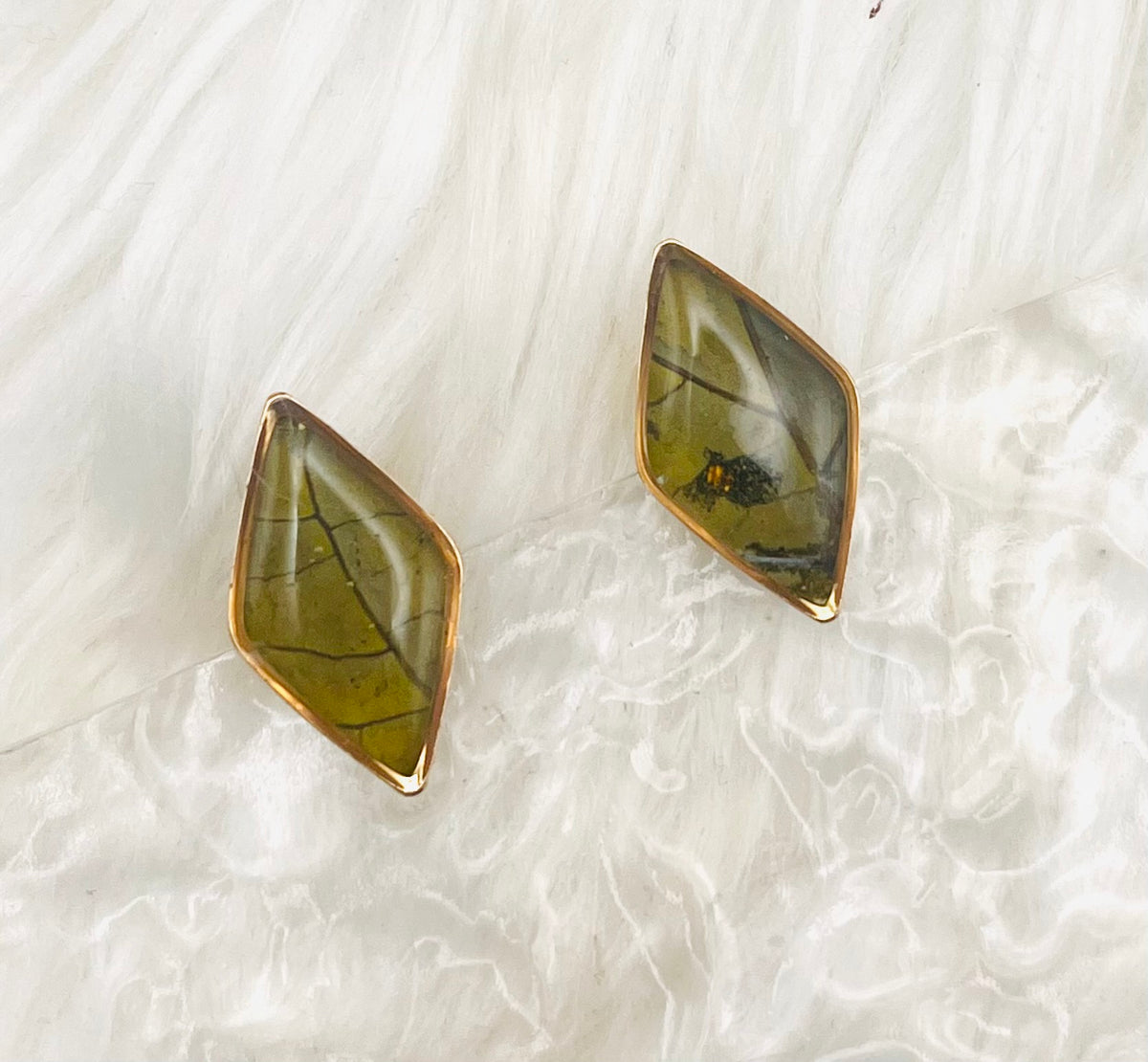 GREEN LEAF STUDS