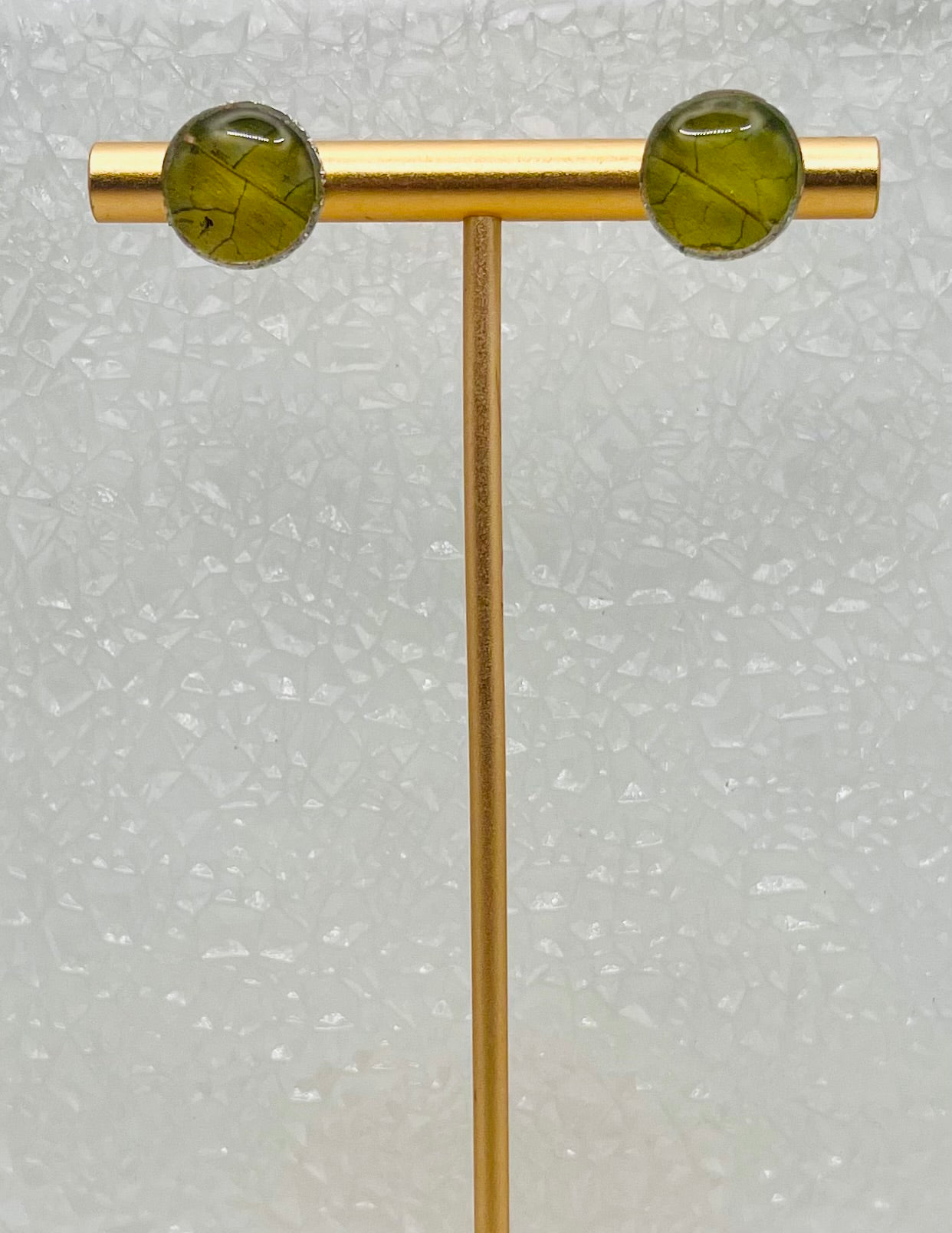 GREEN LEAF STUDS