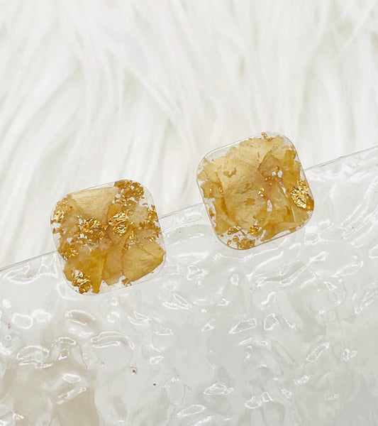 PALE ORANGE FLORAL STUDS