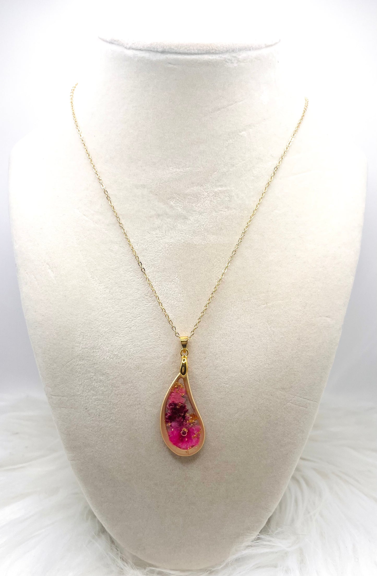 PINK FLORAL NECKLACE