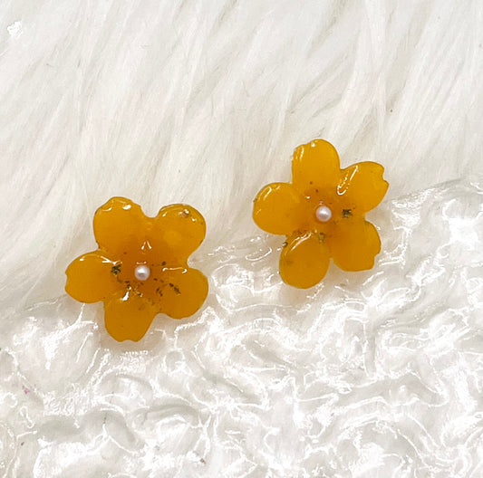 FLOWER STUDS