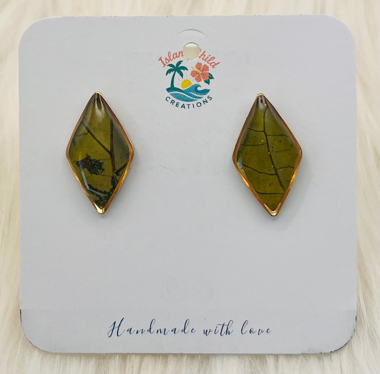 GREEN LEAF STUDS